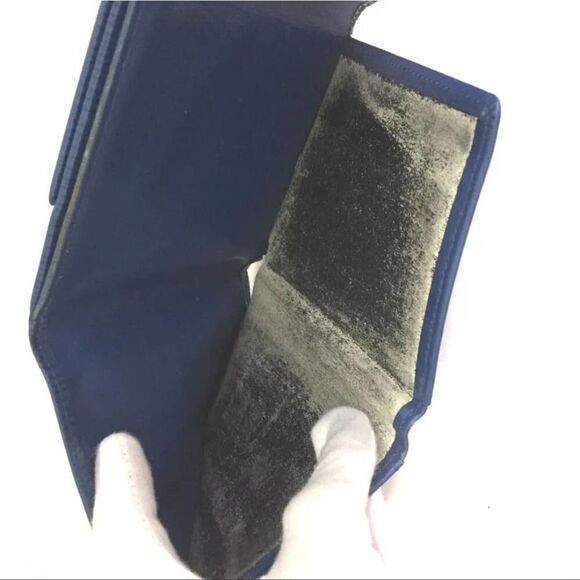 Authentic Louis Vuitton Epi Porte Credit Leather Trifold Wallet /1F8049. MI0984. - Picture 6 of 8